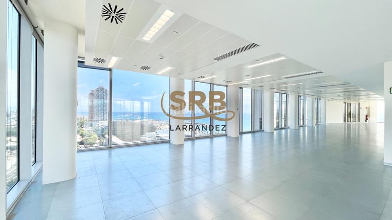 Foto c3f93ab1-dda8-4b3a-9ee9-d8ae92f7cf43. Location bureau avec chauffage dans Barceloneta Barcelona