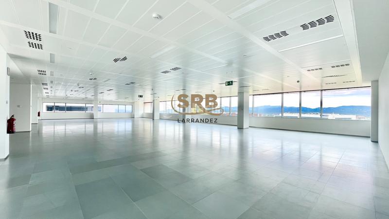 Foto 2122100f-ecc7-4c23-b2ea-60022eee3241. Lloguer oficina amb calefacció a Volpelleres Sant Cugat del Vallès