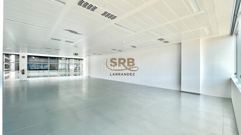 Foto ecd7d3be-d00b-4f13-8be8-fdd5f73142b2. Location bureau avec chauffage dans Volpelleres Sant Cugat del Vallès