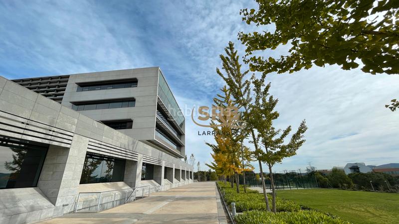 Foto f65f2552-4576-43e3-8c8d-a83421433545. Location bureau avec chauffage dans Volpelleres Sant Cugat del Vallès