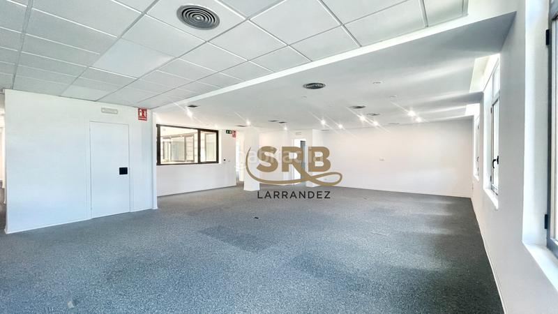 Foto 35095f4c-2417-4acb-be29-e8ba599c0334. Rent office space with heating in Gòtic Barcelona