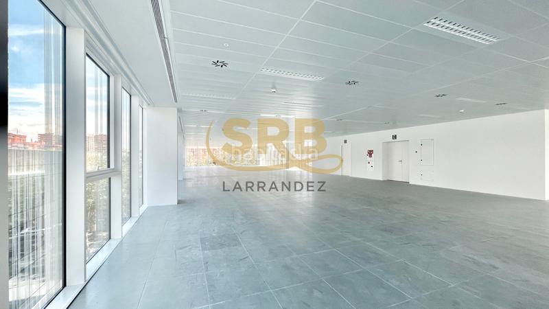 Foto 44160a78-66af-4776-99ae-c2051a7f19c6. Miete büro mit heizung in Provençals del Poblenou Barcelona