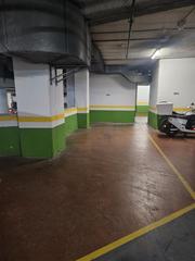 Parking coche en Gran Via de les Corts Catalanes