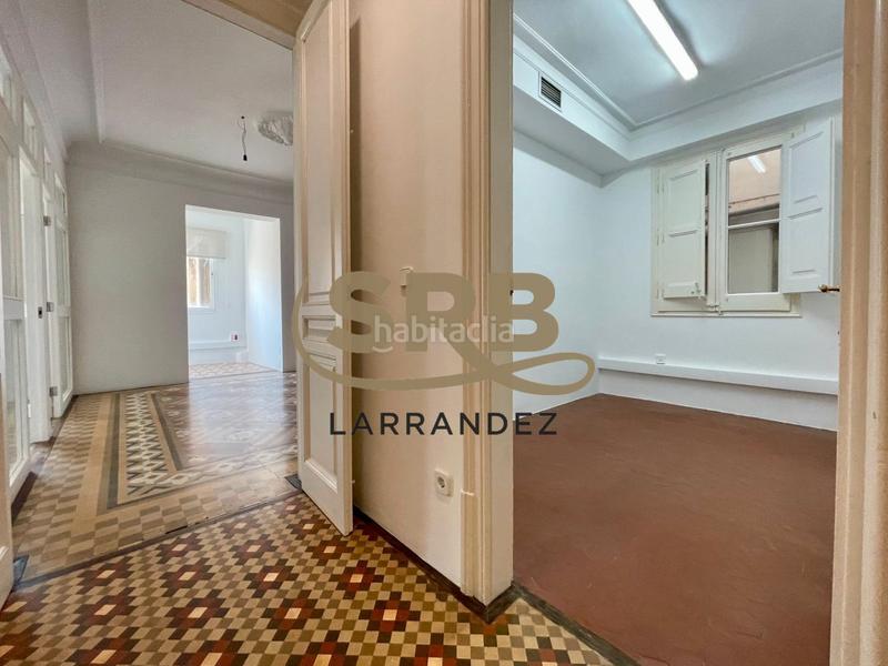 Foto ab74d662-4af8-4b67-aad0-f6cb47a50882. Rent office space with heating in Dreta de l´Eixample Barcelona