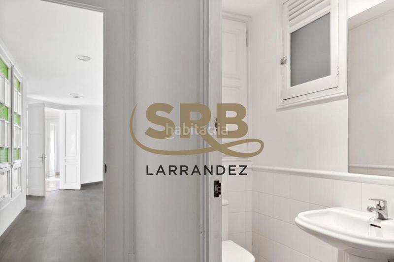 Foto bd79c8e0-07fc-44d0-922f-3a480963bac7. Rent office space with heating in Dreta de l´Eixample Barcelona