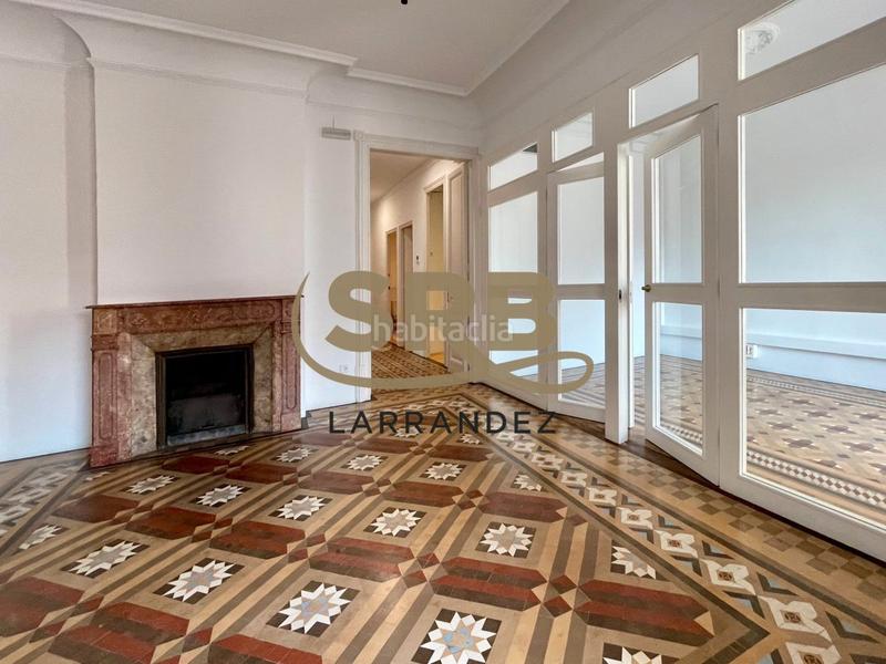 Foto e9350001-69d4-490d-bae1-f5204ae7d055. Rent office space with heating in Dreta de l´Eixample Barcelona