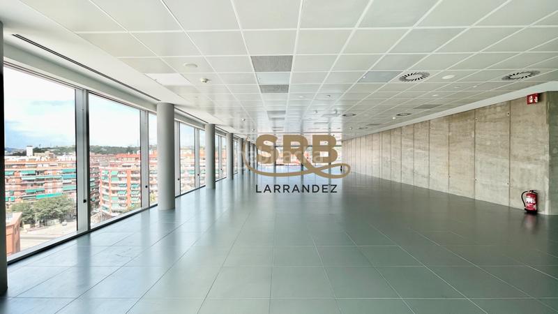 Foto 1d42f662-0d43-405d-8200-fa4abbc2e057. Rent office space with heating parking in La Marina del Port Barcelona