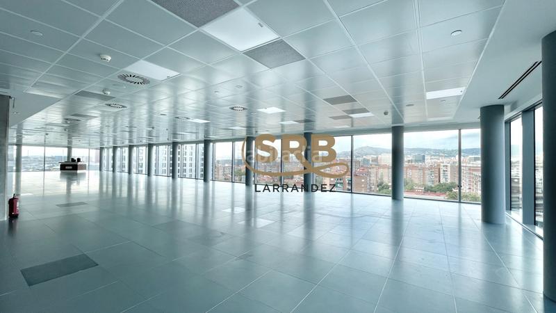 Foto b8070655-efce-4024-948a-ea3030feadf8. Rent office space with heating parking in La Marina del Port Barcelona