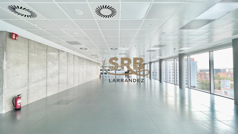 Foto d06c09f6-8ba2-47c7-9c45-f44807204a50. Rent office space with heating parking in La Marina del Port Barcelona