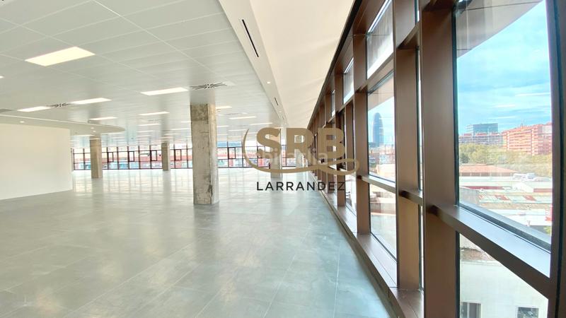 Foto 2e545a38-7741-49ba-80a4-67057c17b965. Location bureau avec chauffage dans Provençals del Poblenou Barcelona