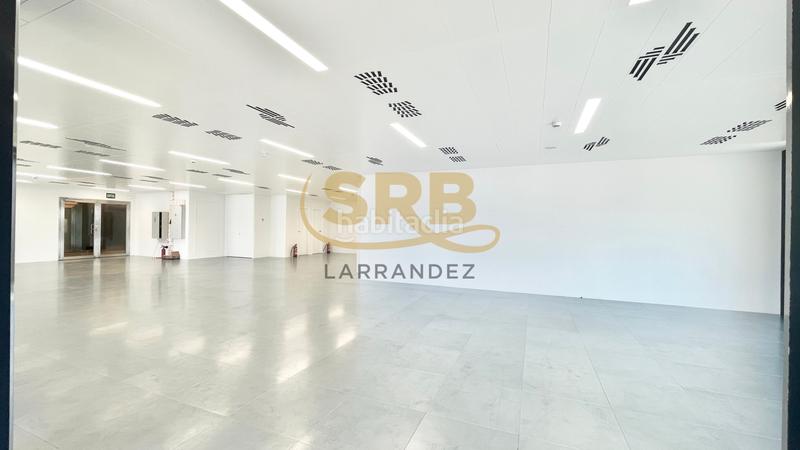 Foto 5aa2ecca-103c-4efc-b712-259f1ea30053. Rent office space with heating in Barri de les Corts Barcelona