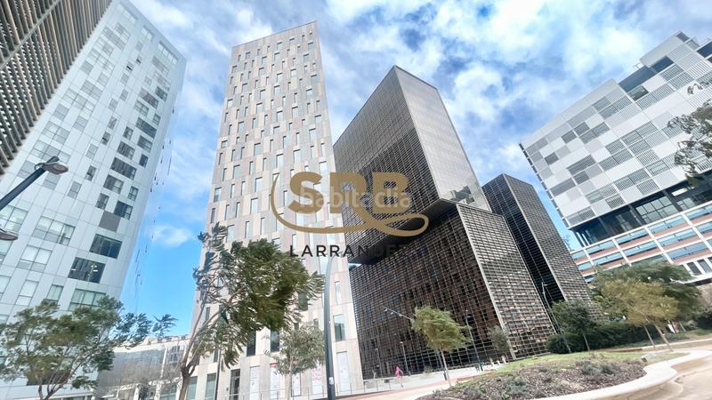 Foto 3bc0b15c-a1ed-436f-9834-da54088bb063. Alquiler oficina s sostenibles en edificio moderno en Barcelona