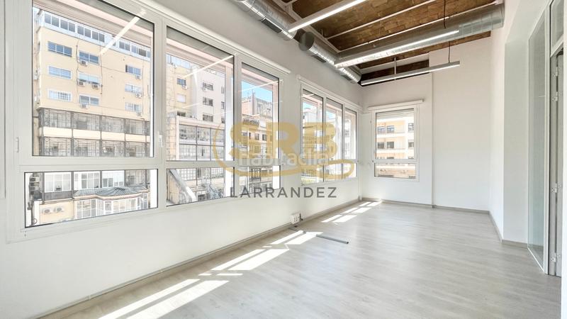 Foto 4b4ca5ec-594d-4ef2-a1ef-a3988e4a2a4b. Miete büro mit heizung in Dreta de l´Eixample Barcelona