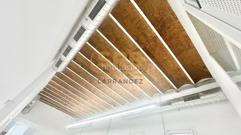 Foto ae34c152-b951-44d9-b0e2-6ff960e904c6. Rent office space with heating in Dreta de l´Eixample Barcelona