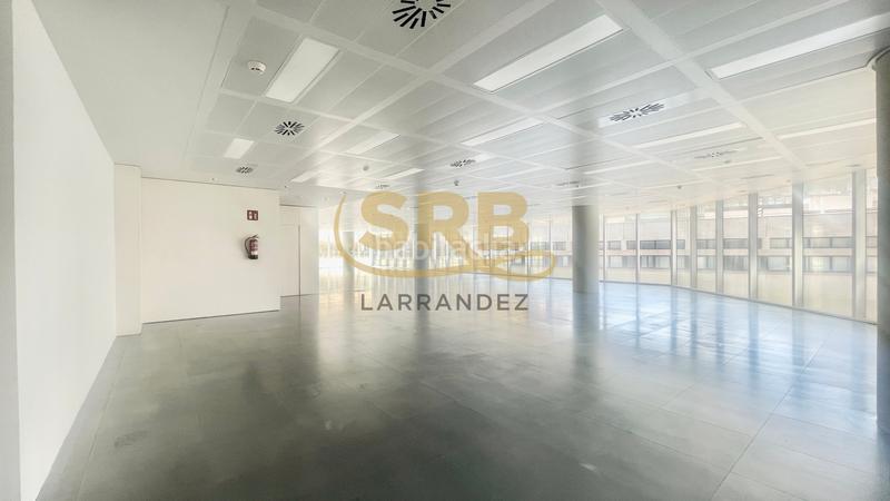 Foto e8e7cfba-d5f0-4f0a-8b42-3d04a779022e. Location bureau avec chauffage dans El Parc i la Llacuna del Poblenou Barcelona