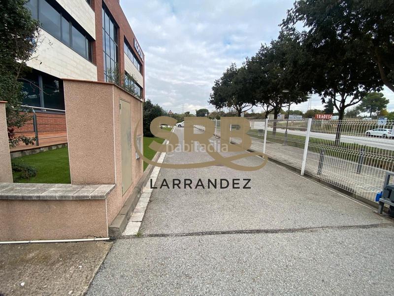 Foto c76d0809-c3f7-444f-9e6e-f0d0d0701692. Bureau avec chauffage dans Polinyà