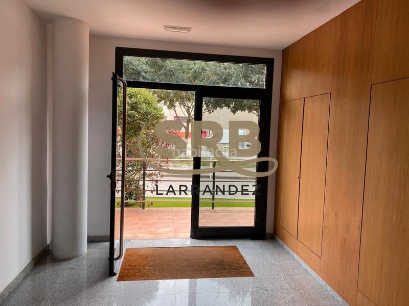 Foto f6bc30f4-96bf-4eeb-a273-df3c3873ec40. Bureau avec chauffage dans Polinyà