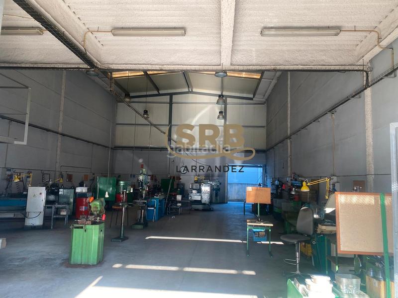 Foto 3ea09087-4401-4a3a-b241-f3c211a3c923. Affitto capannone industriale in Sant Vicenç dels Horts