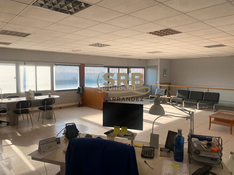 Foto d9bb85f8-2ee7-44e7-b715-61d70b20e8be. Affitto capannone industriale in Sant Vicenç dels Horts