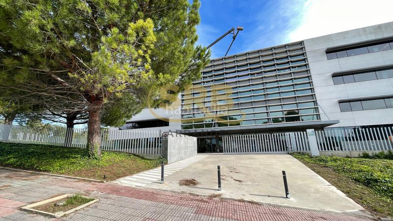 Foto 3a8001f5-5503-40fc-995a-967523bdc9d0. Alquiler oficina  situada . en Volpelleres Sant Cugat del Vallès