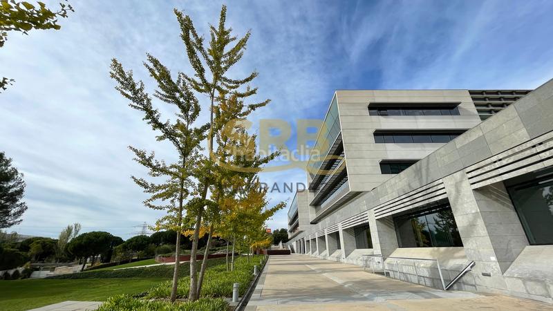 Foto 2a5bf74d-3e74-41cd-bd12-060d11831664. Rent office space with parking in Volpelleres Sant Cugat del Vallès