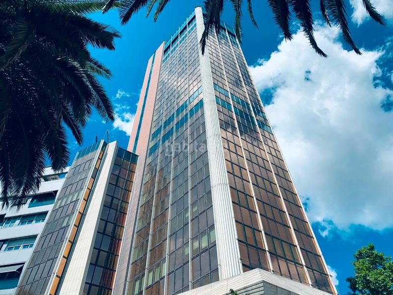 Foto 436b2b2e-7d55-414f-bd6e-39bed0159899. Location bureau avec parking dans Barri de les Corts Barcelona