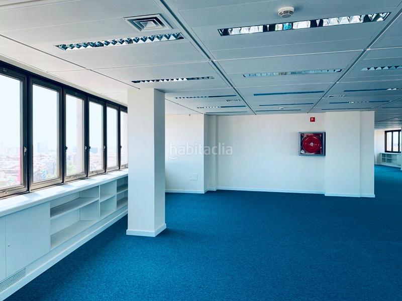 Foto b6d9d424-5618-42d4-83ef-b907002edfbd. Miete büro mit parking in Barri de les Corts Barcelona