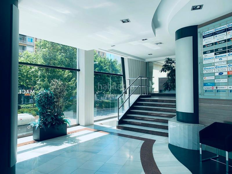 Foto 4bf0691b-c188-4845-aea7-21bf5a74e5ba. Rent office space with parking in Barri de les Corts Barcelona