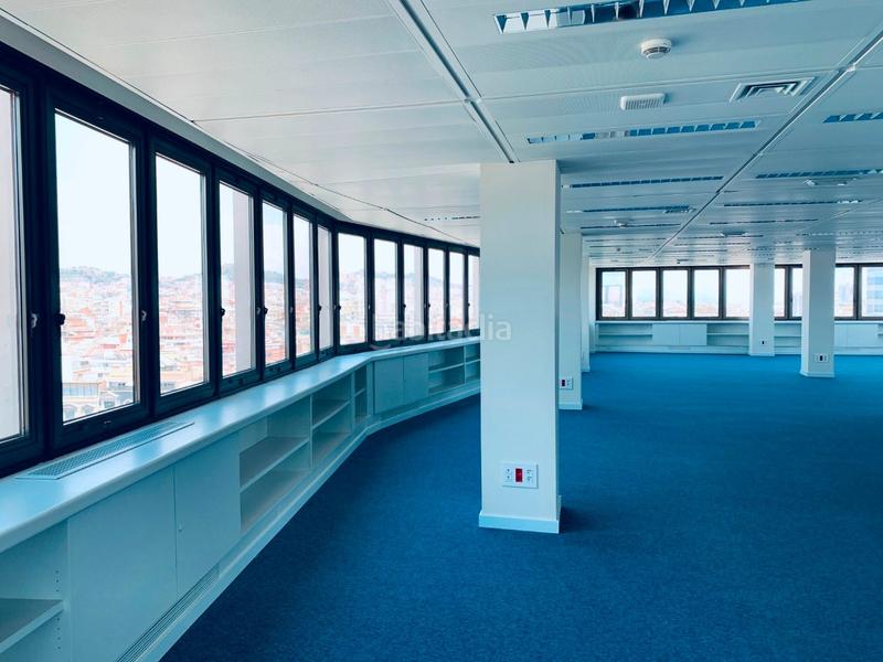 Foto 6be78821-fdc9-47ff-ad26-17720c3ddfa6. Rent office space with parking in Barri de les Corts Barcelona