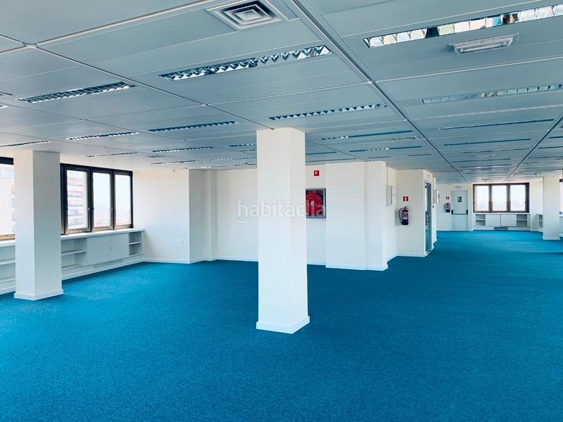 Foto 7f48d368-7f6c-4f9c-ba88-44fb7359bf34. Rent office space with parking in Barri de les Corts Barcelona
