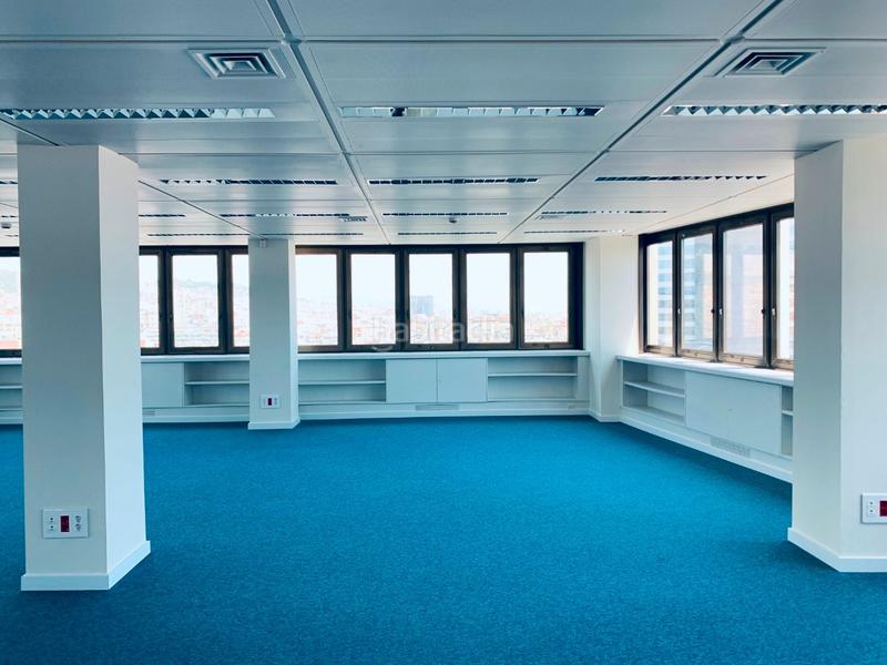 Foto efe48131-65c3-470e-bc6f-2e6ac8444e27. Rent office space with parking in Barri de les Corts Barcelona