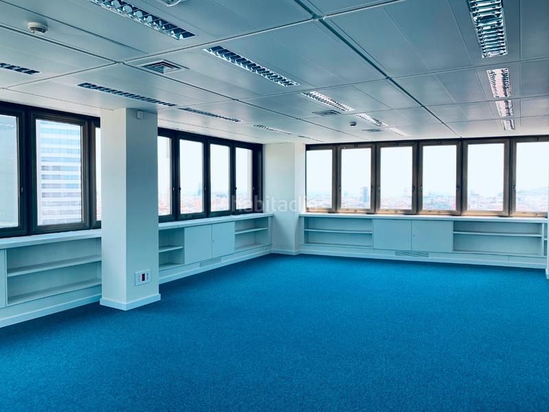Foto f2478b7e-afed-4ec6-ad85-377f0bac7f4f. Rent office space with parking in Barri de les Corts Barcelona