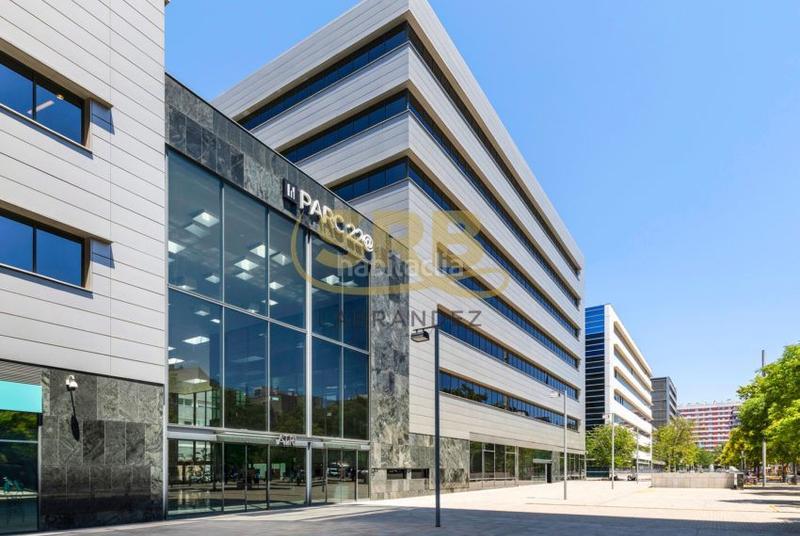 Foto 8d1a5b8c-d67a-49d2-afa9-081ea3bb8854. Lloguer oficina amb calefacció aparcament a Poblenou Barcelona