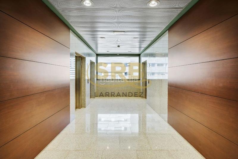 Foto 1dce9ebf-7e51-4ad1-ba21-a968a868bf12. Rent office space with heating parking in Poblenou Barcelona