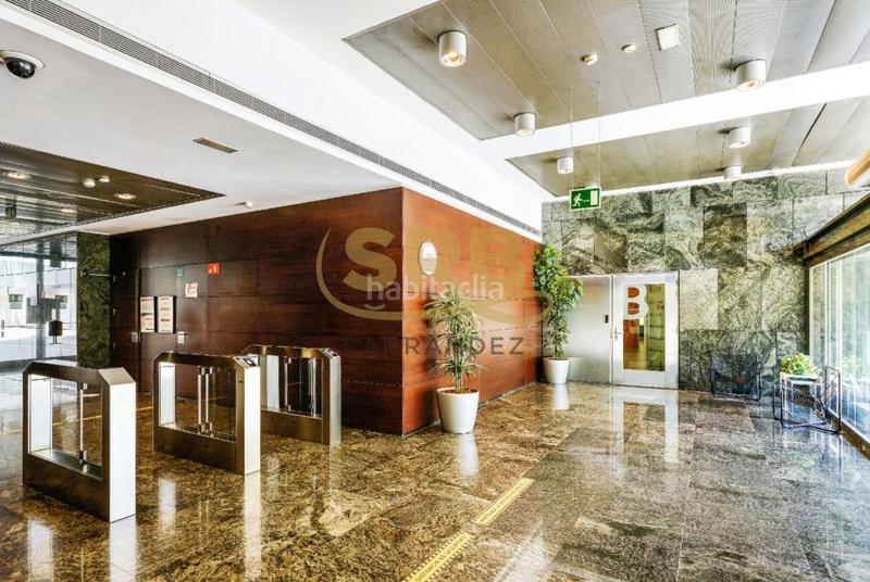 Foto a93b3d4d-47c7-49e3-9ad4-cb8ef4687442. Rent office space with heating parking in Poblenou Barcelona