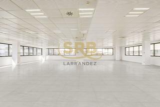 Location Bureau  N/a. Oficina diáfana y luminosa en parc empresarial 22@