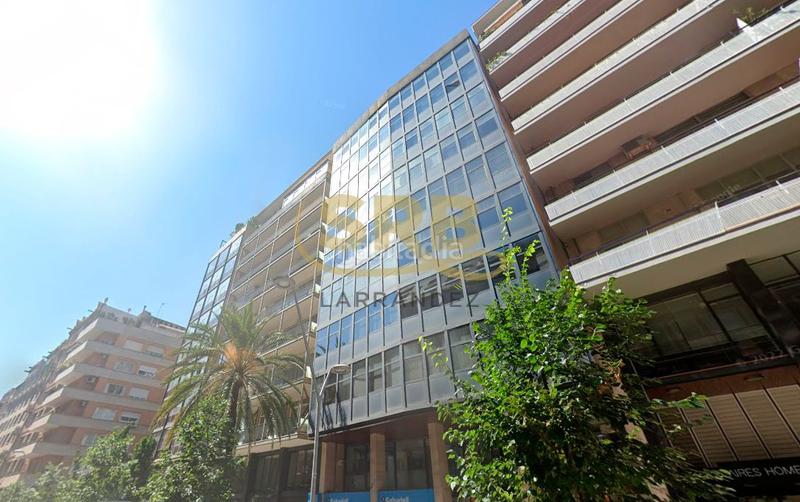 Foto 4d06d3a5-1be8-4608-87c1-f4430934f1ad. Local comercial local totalmente reformado en venta, en calle balmes en Barcelona