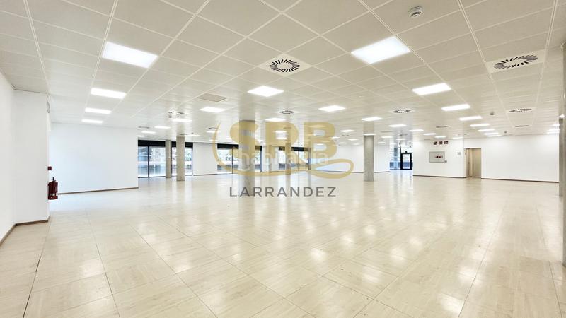 Foto bc481d99-52f5-4991-963e-755d266cc5e6. Affitto ufficio con riscaldamento parcheggio in Bellaterra