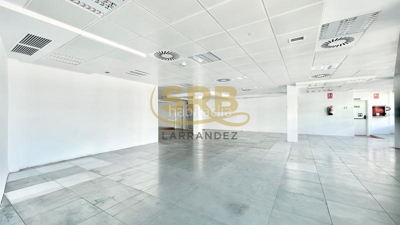 Foto 456a33f5-d3b4-49c2-8e00-de8d0001bb22. Affitto ufficio con riscaldamento parcheggio in El Parc i la Llacuna del Poblenou Barcelona