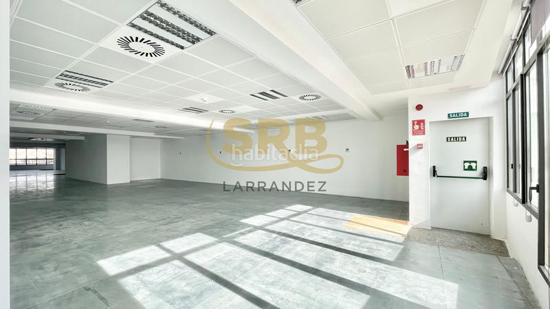 Foto 2013caf2-e1fc-4be6-946a-acd98fa0b740. Lloguer oficina amb calefacció aparcament a El Parc i la Llacuna del Poblenou Barcelona