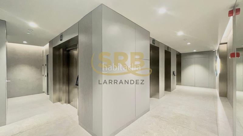 Foto 51c4b718-13dd-4254-b846-c367a03c7a03. Lloguer oficina amb calefacció aparcament a El Parc i la Llacuna del Poblenou Barcelona