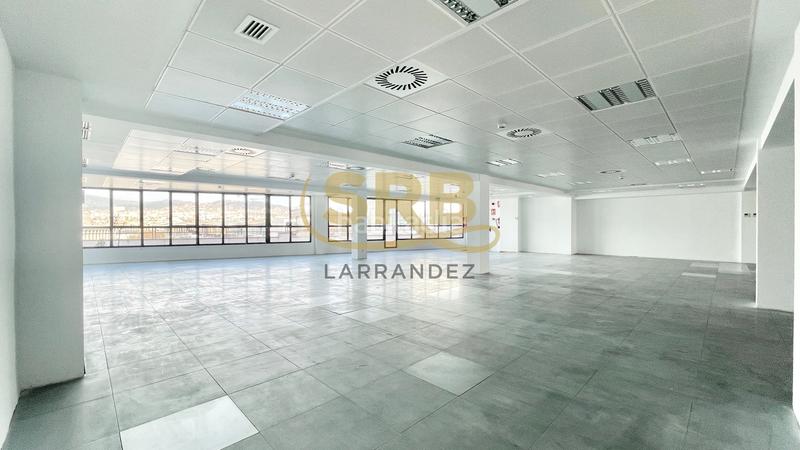 Foto 5e81d8f5-bd13-468f-9215-45b61c9db6f5. Lloguer oficina amb calefacció aparcament a El Parc i la Llacuna del Poblenou Barcelona