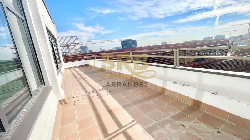 Foto 99b15bda-ef53-405e-adcf-cd767ebe3361. Miete büro mit heizung parking in El Parc i la Llacuna del Poblenou Barcelona