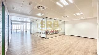 Rent Office space  Carrer de sancho de ávila. Oficinas en pleno distrito tecnológico 22@ de barcelona, diáfana