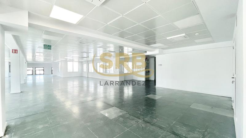 Foto d9bf3012-15fd-4721-80e8-6e675b3dba60. Location bureau avec chauffage parking dans Gòtic Barcelona