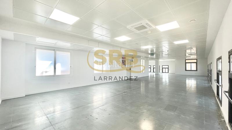 Foto 1e4c3650-7ab6-48b0-85b0-5faffd3c684c. Rent office space with heating parking in Gòtic Barcelona