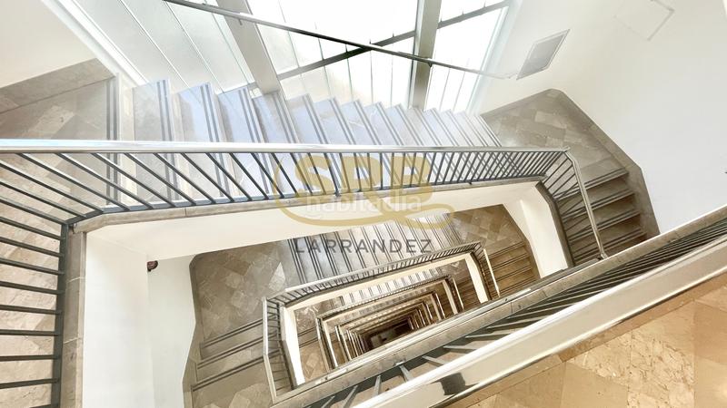 Foto 6cfa4bf8-5f51-4ed4-a94d-f26fa9d562f4. Rent office space with heating parking in Gòtic Barcelona