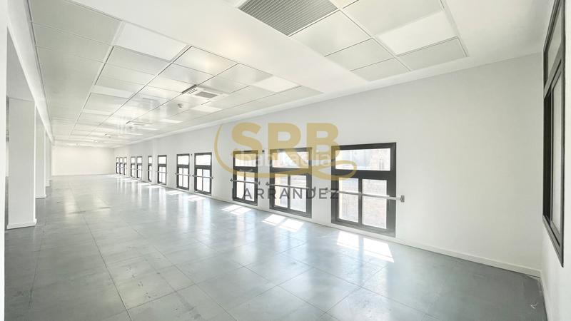 Foto 8e7810a8-81ce-4e35-8815-63aeb95204e3. Rent office space with heating parking in Gòtic Barcelona