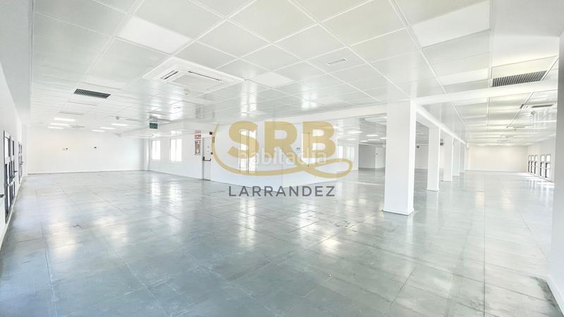 Foto ac172328-6efc-4840-8cf3-35a800d76ba0. Rent office space with heating parking in Gòtic Barcelona