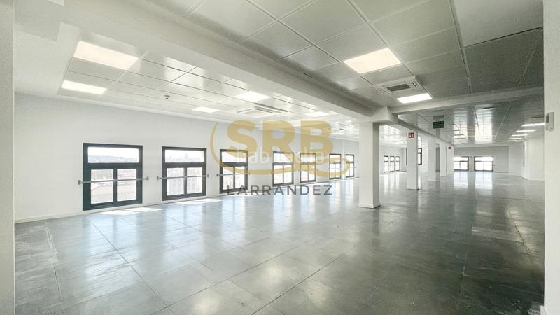 Foto d35fb78f-70e1-4620-83bd-c546f4989a70. Rent office space with heating parking in Gòtic Barcelona